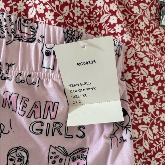 NWT - Mean Girls Pajamas - Size XL - “You’re Like Really Pretty” - Picture 6 of 7